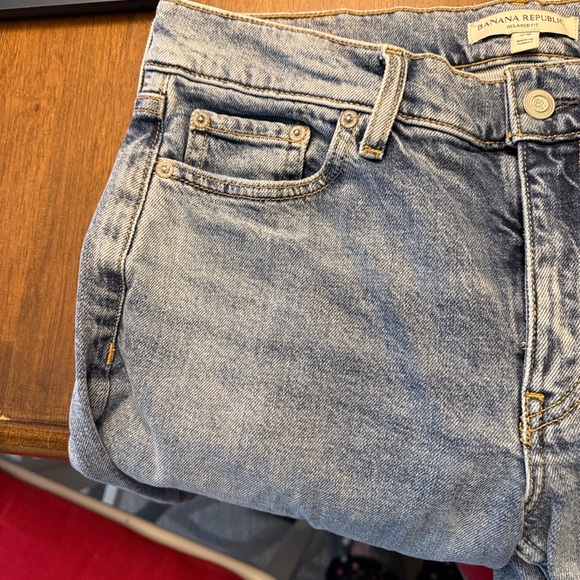 Banana Republic Relaxed Fit Jeans - Picture 4 of 7